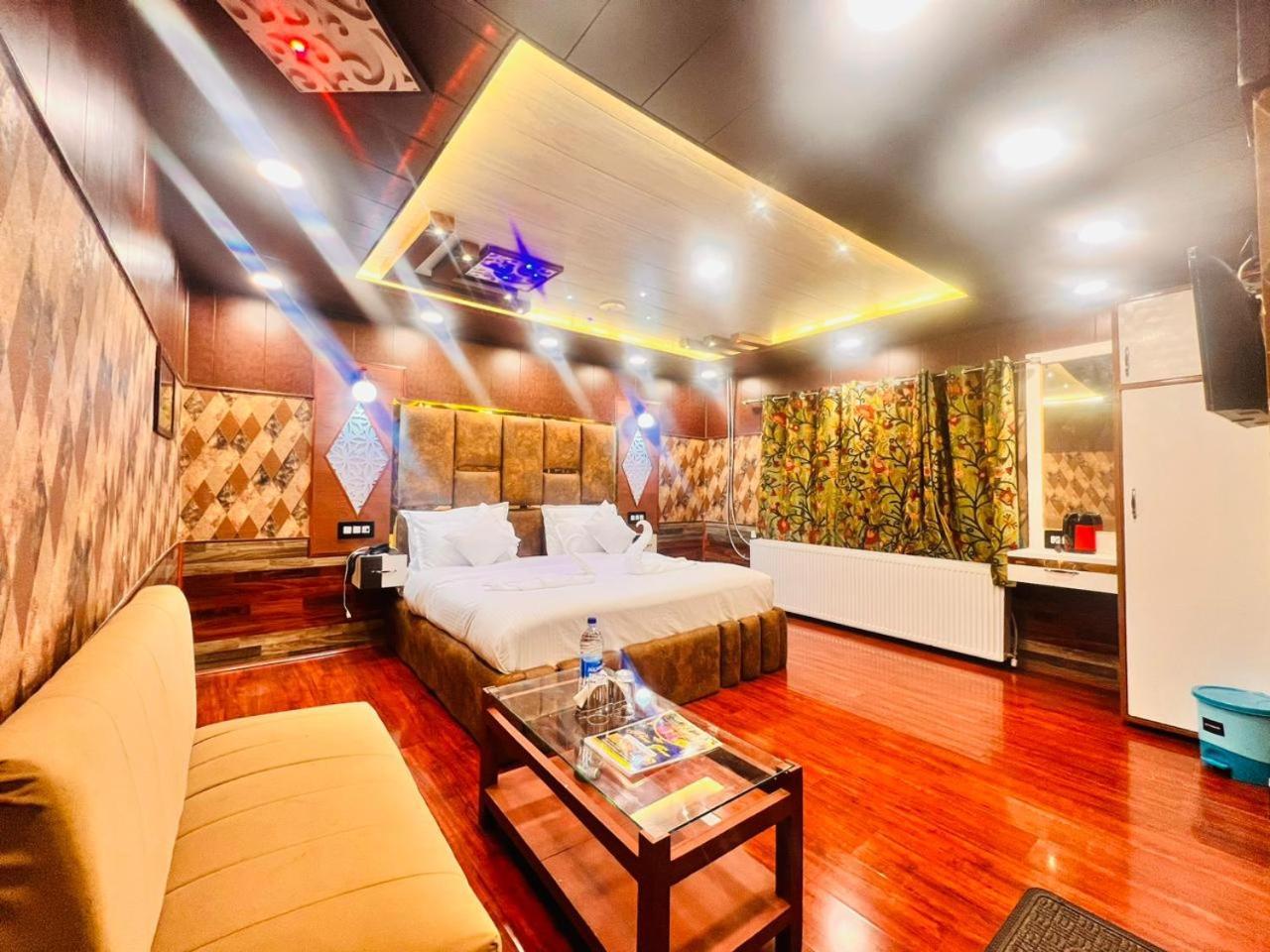 גולמארג Pine View Resort מראה חיצוני תמונה