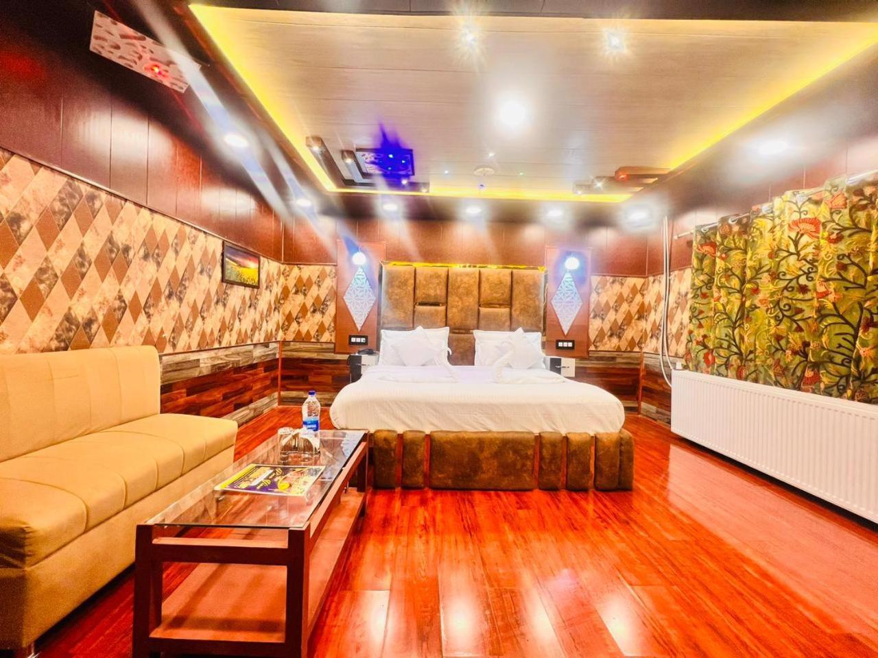 גולמארג Pine View Resort מראה חיצוני תמונה