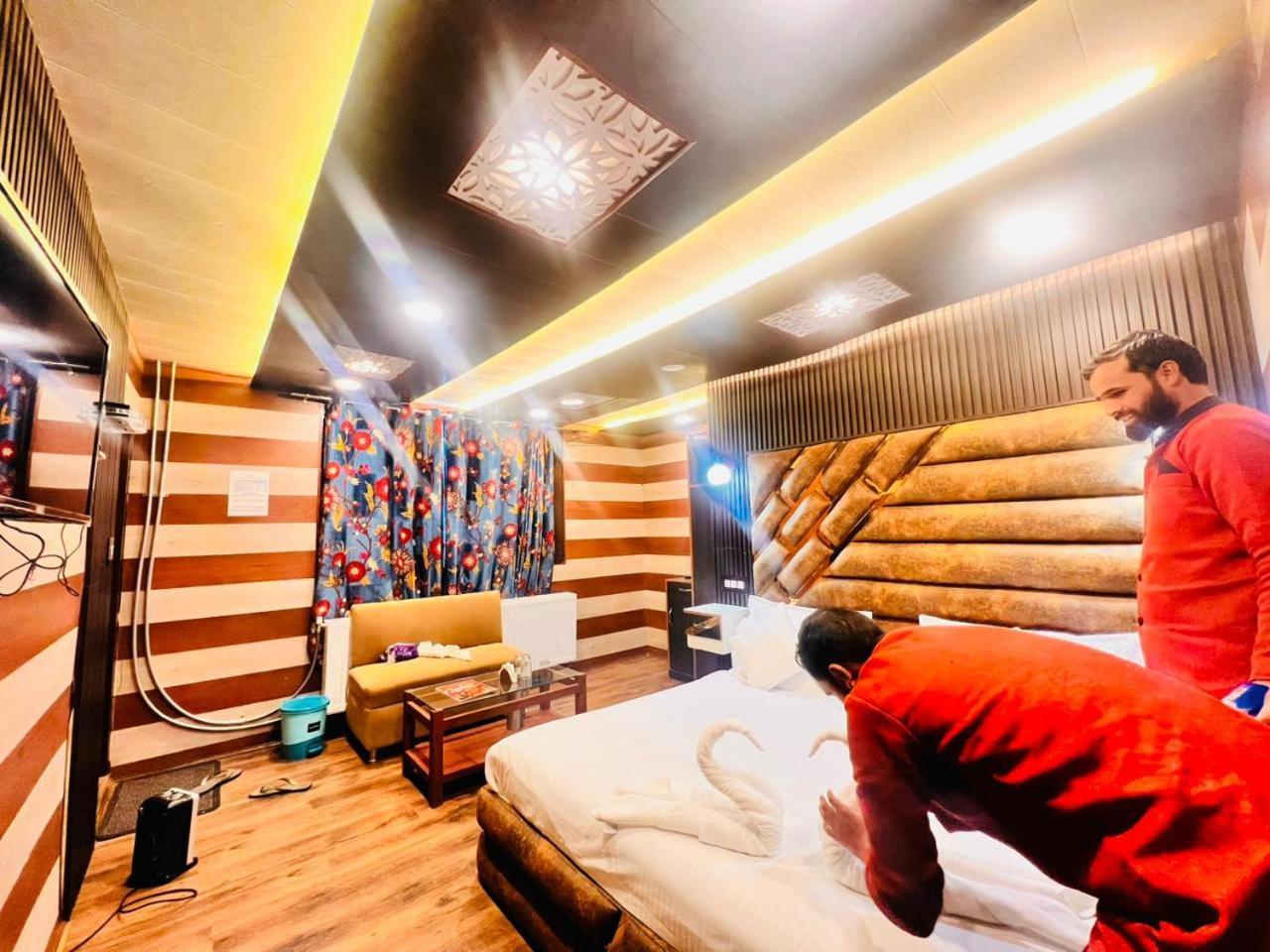 גולמארג Pine View Resort מראה חיצוני תמונה