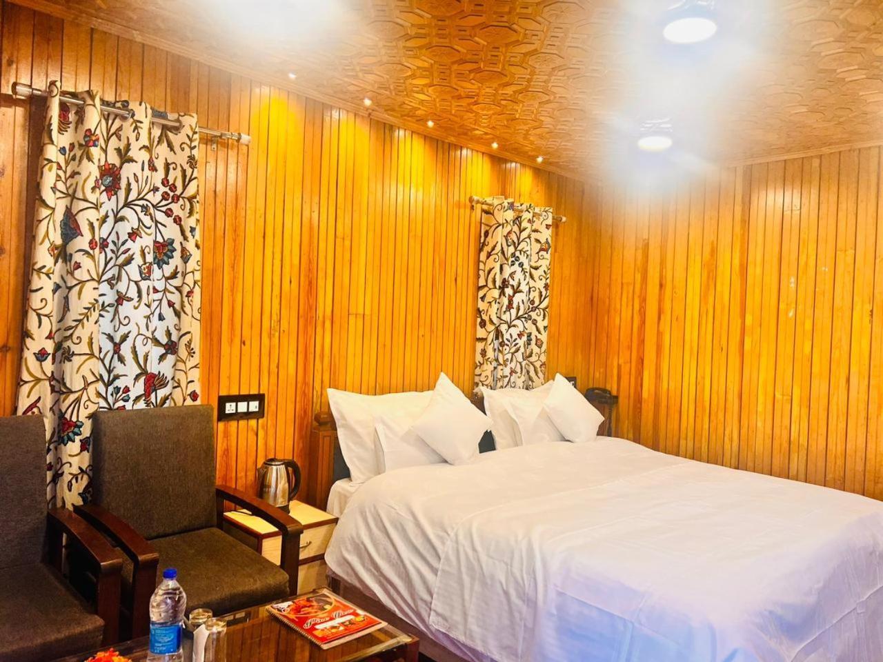 גולמארג Pine View Resort מראה חיצוני תמונה