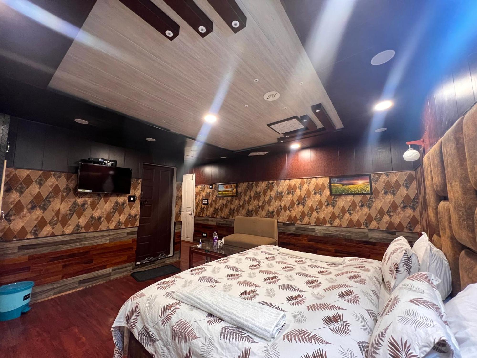 גולמארג Pine View Resort מראה חיצוני תמונה