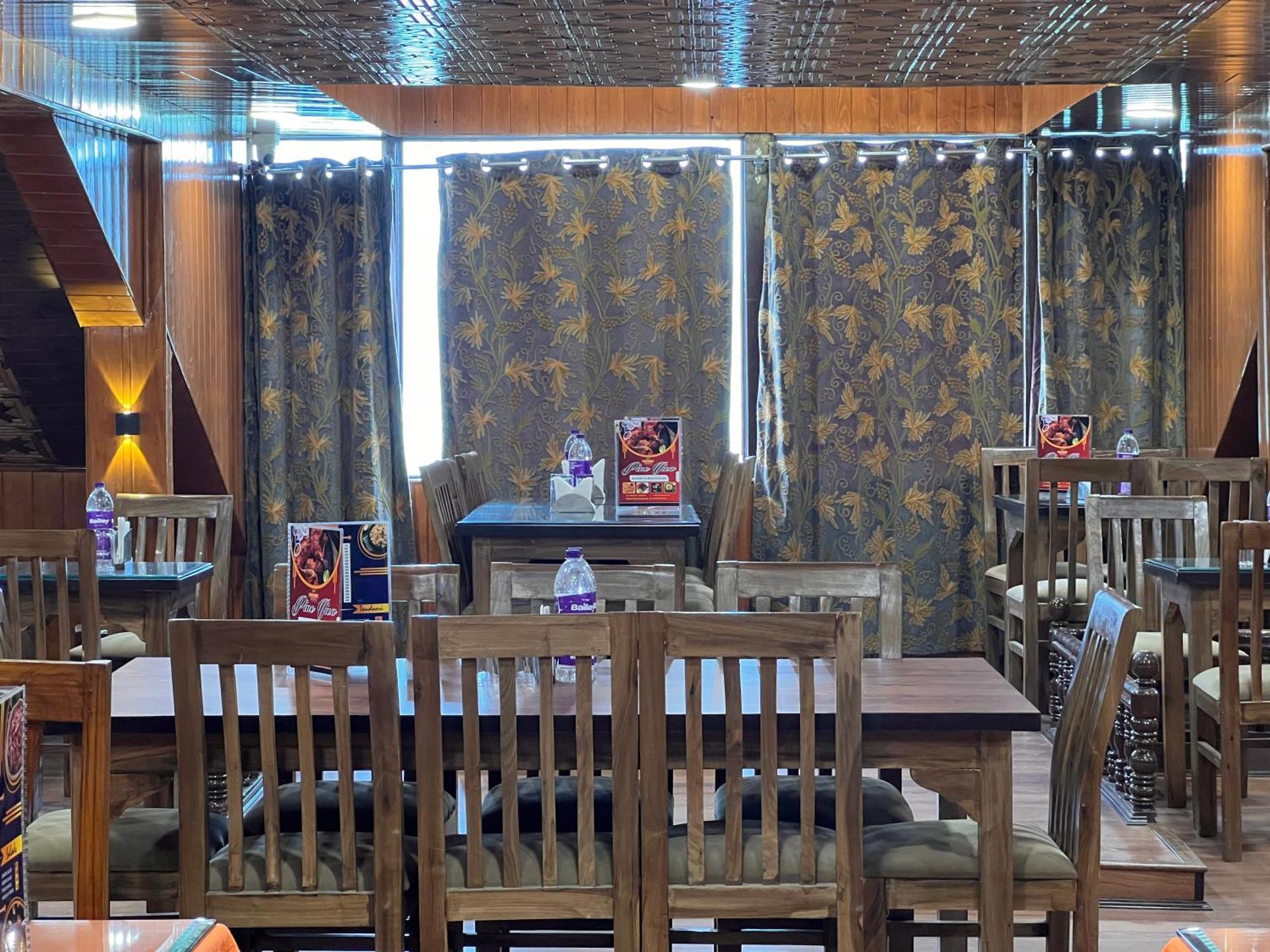 גולמארג Pine View Resort מראה חיצוני תמונה
