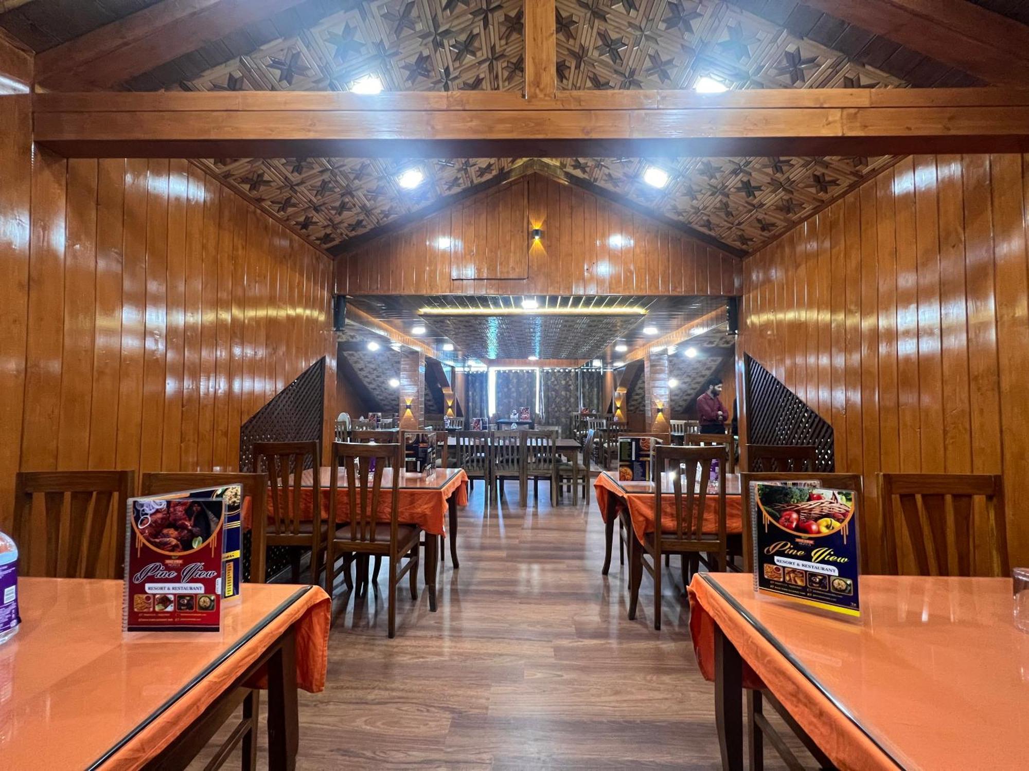 גולמארג Pine View Resort מראה חיצוני תמונה