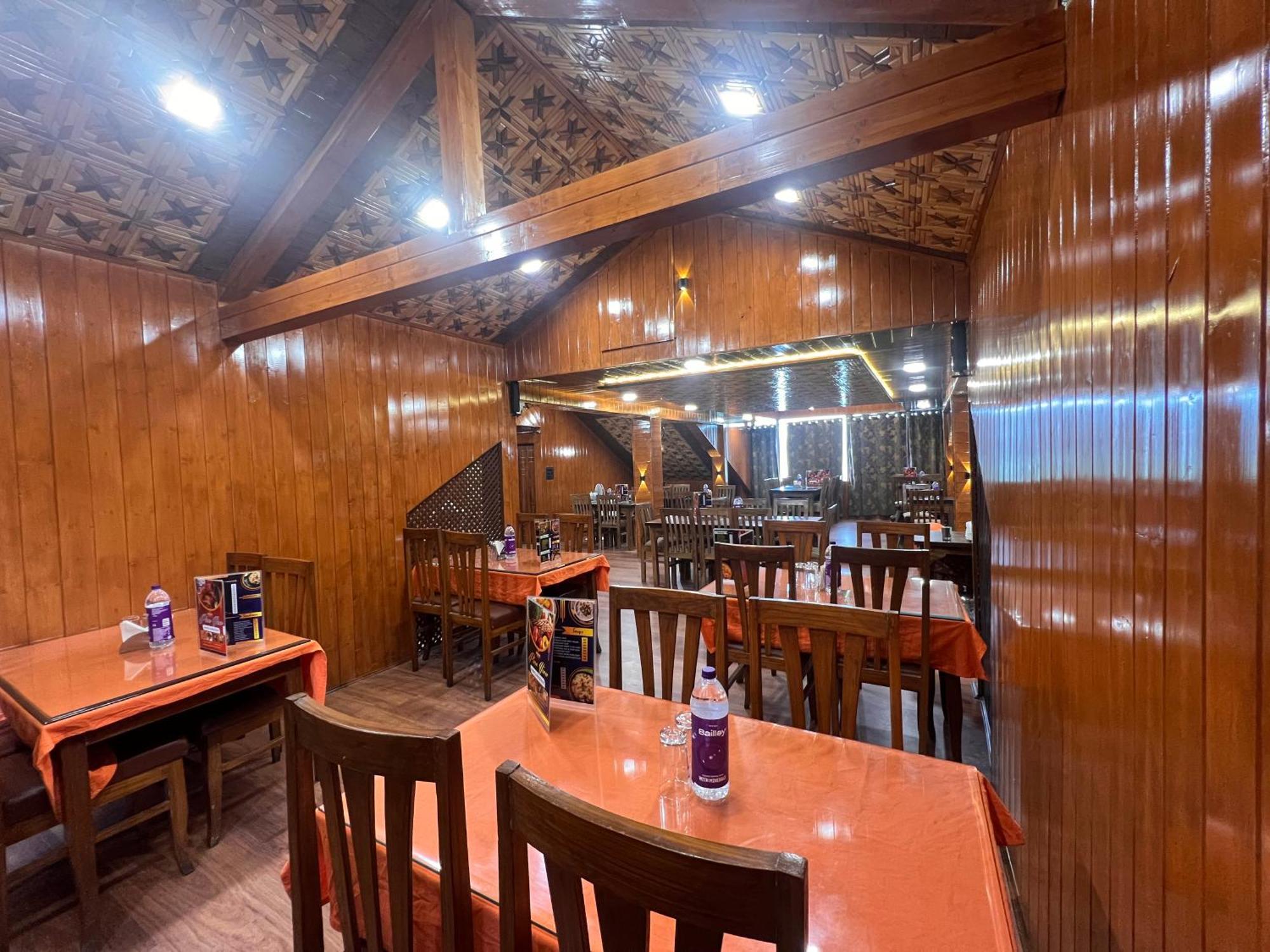 גולמארג Pine View Resort מראה חיצוני תמונה